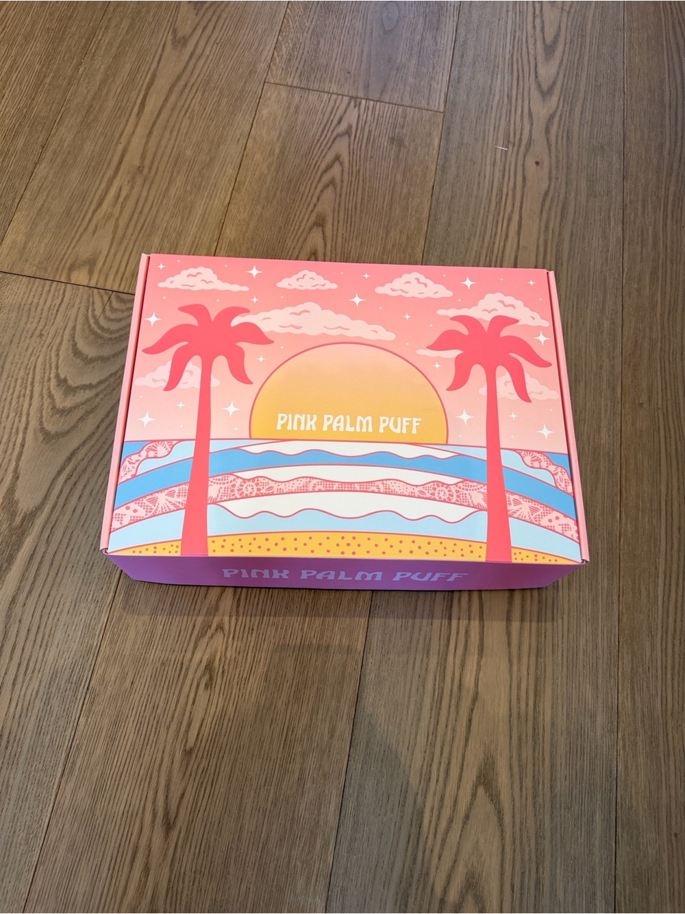 NWT Limited Edition Pink Palm Puff Daydream Foldover Short in Sky Grey - Picture 2 of 7